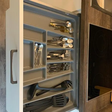 40 Qm Parkplatz, Balkon,netflix, Prime 아파트 켐니츠